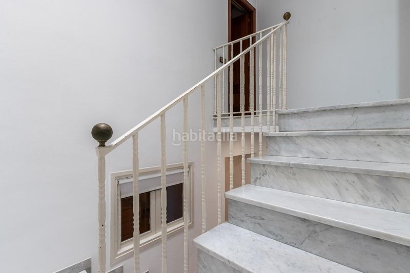 Foto a0ab0d13-f7c6-40db-a554-0f5856060bb9. Casa adossada amb calefacció aparcament a Centre Sabadell