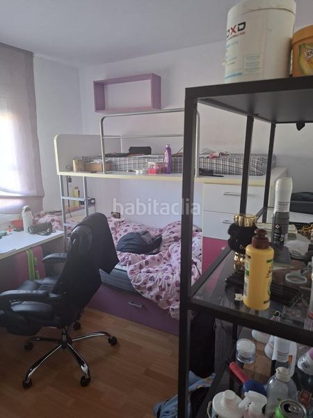 Foto ad05e560-2552-449a-8cf8-4cc288a87a55. Casa adossada amb calefacció aparcament a Centre Sabadell