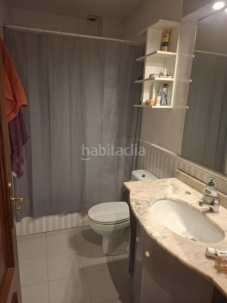 Foto d28a4cbf-c7a3-4338-961c-338e9f38de1e. Casa adossada amb calefacció aparcament a Centre Sabadell