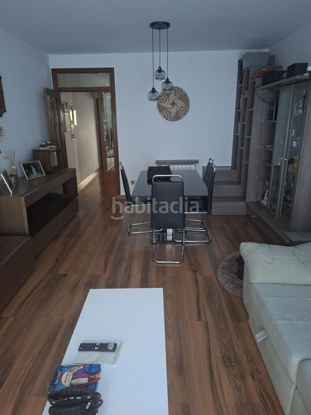 Foto ef6e4e35-048e-4ebf-9a00-ac6d96a8006a. Casa adossada amb calefacció aparcament a Centre Sabadell