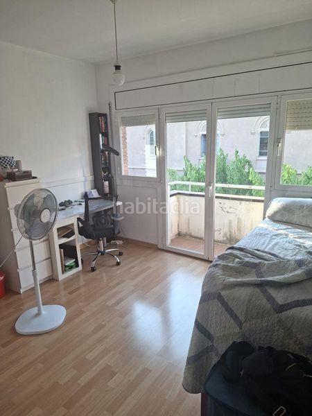 Foto ff00d2e1-54c8-41eb-9dd0-ffba11909f00. Casa adossada amb calefacció aparcament a Centre Sabadell
