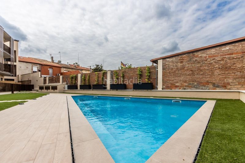 Foto edc07f79-54d7-4e43-a178-ca454dc152cf. Àtic amb calefacció aparcament piscina a Poble - Casc Antic Castellar del Vallès