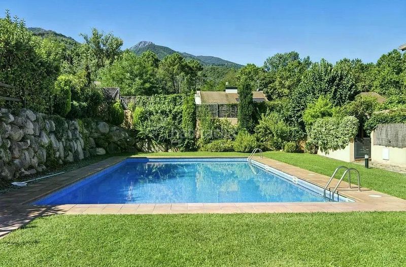 Foto eebc886e-fe0c-43b4-b895-eff024544663. Casa amb calefacció aparcament piscina a Arbúcies
