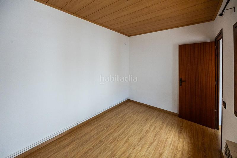 Foto 6b97ee1a-5257-4421-887c-28a07d0dd7e1. Àtic amb calefacció a Creu Alta Sabadell