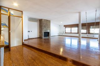 �tic a Centre. Espectacular �tico d�plex de 5 habitaciones con 2 salones, 2 ter