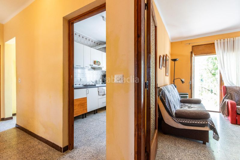 Foto b17d5920-b5c1-446d-8941-838a41fd0c25. Casa amb aparcament a Sentmenat