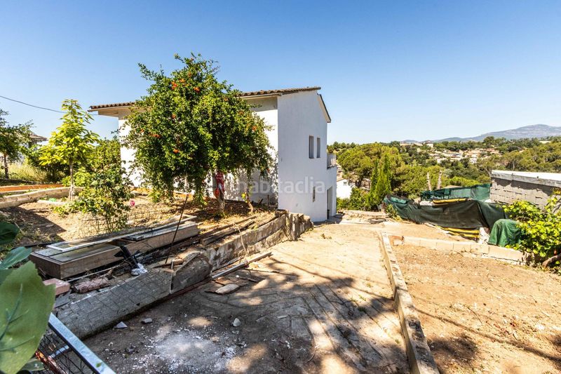 Foto fa8578fb-6546-4bab-95fe-0a1462251efe. Casa amb aparcament a Sentmenat