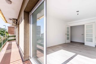 Appartement  Paseo anselm clave. Piso reformado en el centro