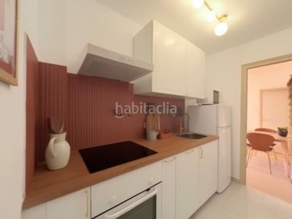 Foto 79398431-36b3-4c9a-9295-7052a15617e5. Pis amb calefacció a Horta Barcelona
