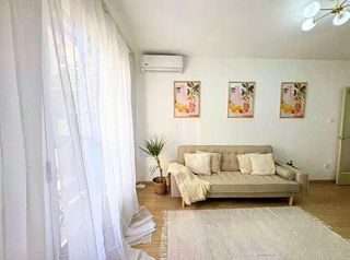 Pis a Horta. Piso totalmente reformado de 3 habitaciones con balcón en horta