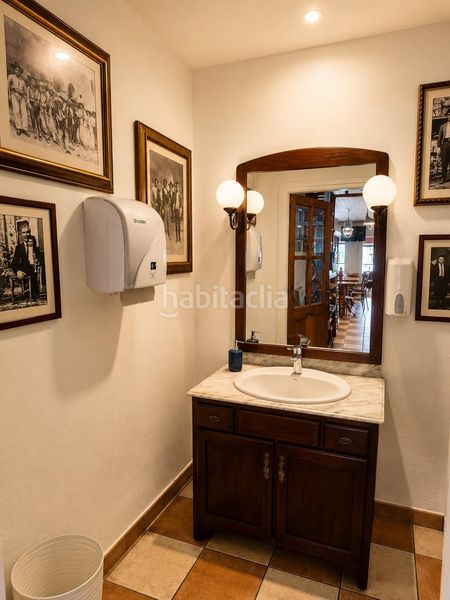 Foto 75eec3a8-f777-401b-b315-9c630da8c9f1. Local comercial  en traspaso totalmente equipado en l en Estartit