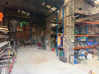 Nau industrial a Monistrol de Montserrat. Nave con opción de cambio a vivienda y local comercial