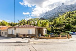Maison à Monistrol de Montserrat. Casa a peu de montserrat amb vistes espectaculars