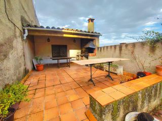 Location Chalet à Sant Llorenç Savall. Casa amb pati, 2 garatges i terreny independent a sant llorenç s