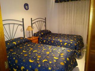 Pis  Calle hermanos garcía carraffa. Piso de cuatro dormitorios, salón, cocina, trastero, cuarto de b