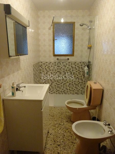 Foto 7224baae-816d-457e-9ac5-e158fc7f8802. Casa amb aparcament a Casillas de Flores