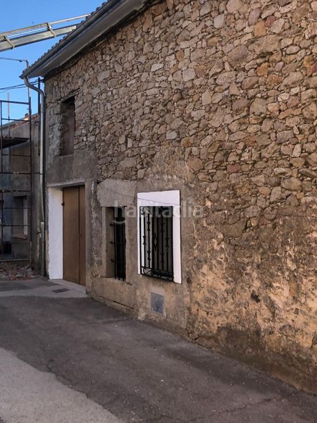 Foto affe5c2b-653f-4482-b2e5-f8720cb8746f. Casa amb aparcament a Casillas de Flores