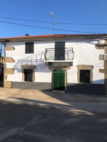 Foto d4862673-8599-4458-abdf-9489ba017735. Casa amb aparcament a Casillas de Flores