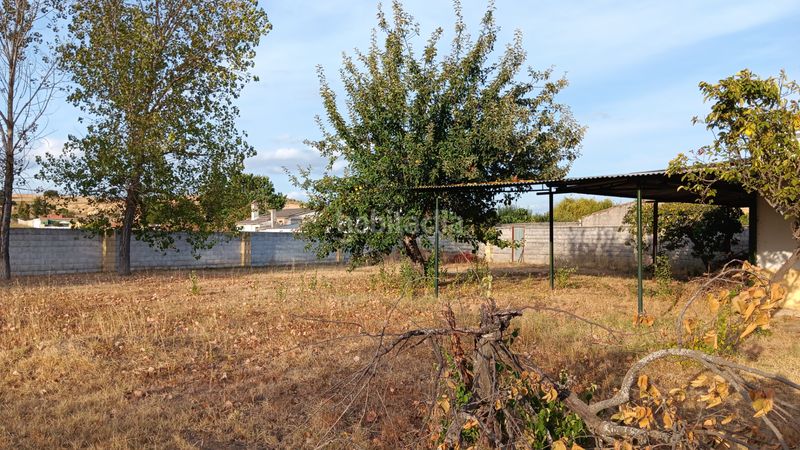 Foto 10b2012e-f05f-4faf-a4d2-cc240e34bf62. Chalet with fireplace heating parking pool in Ciudad Rodrigo