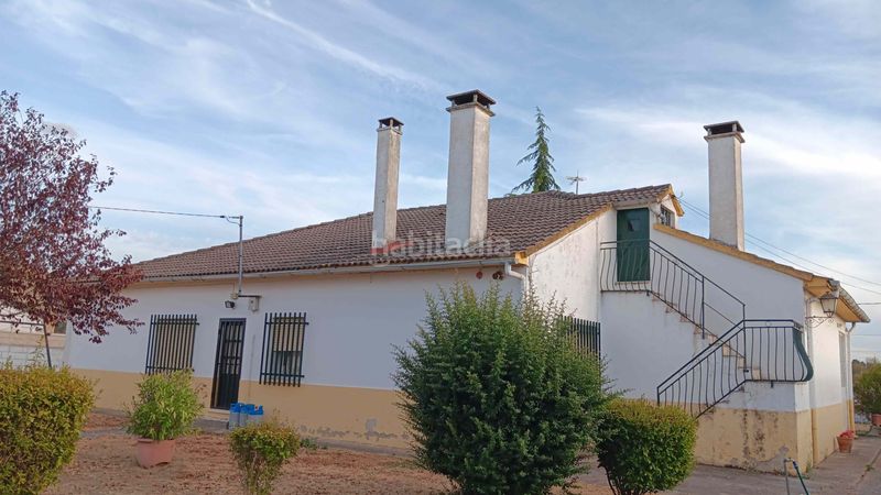 Foto 73d2ff98-718e-4bef-b0f2-08ceb7cf2980. Chalet with fireplace heating parking pool in Ciudad Rodrigo