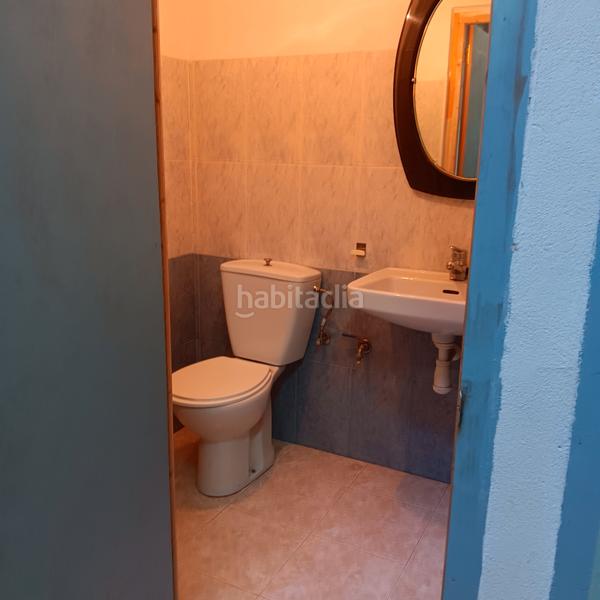 Foto 6c4848ed-bb4f-48ad-a27f-502f325e2836. Alquiler local comercial en calle de toledo 20 en Zaragoza