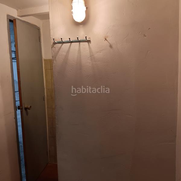 Foto 7471f143-8c94-48ab-9cc3-980d18fd2b7e. Alquiler local comercial en calle de toledo 20 en Zaragoza