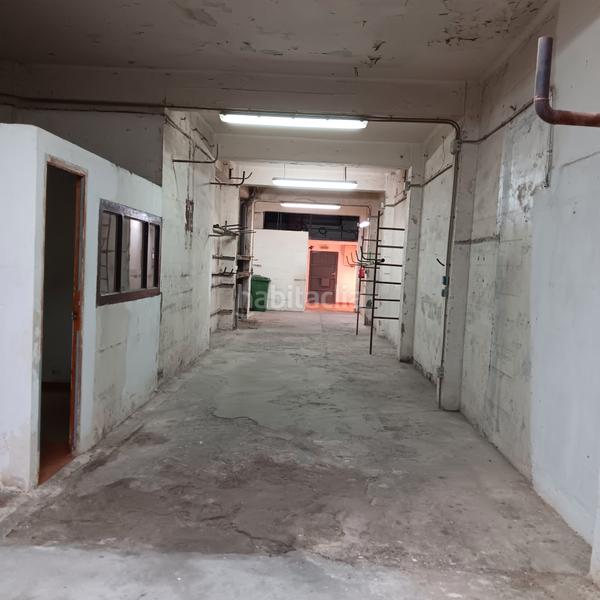 Foto fd63196f-7255-43e3-b9f4-33eddec56a81. Alquiler local comercial en calle de toledo 20 en Zaragoza