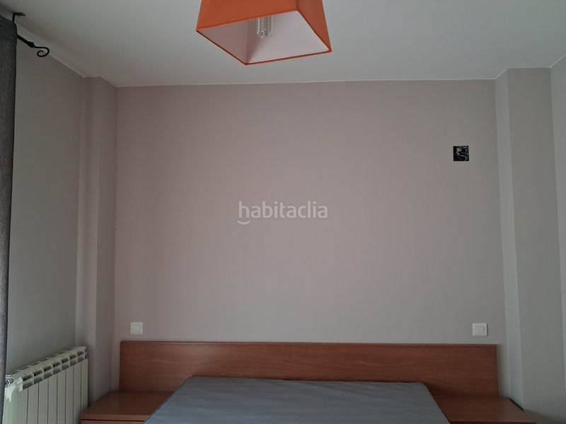 Foto 32f58464-c8b5-420b-acb1-154248303526. Lloguer àtic amb calefacció aparcament a Las Delicias Zaragoza