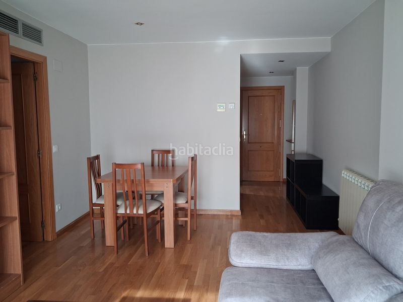 Foto 6cb9d68d-9c3b-412c-8b3a-f873f0b563c5. Lloguer àtic amb calefacció aparcament a Las Delicias Zaragoza