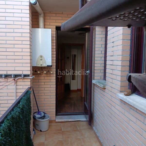 Foto 7155d798-8a35-4b18-95c9-e346eed4549c. Lloguer àtic amb calefacció aparcament a Las Delicias Zaragoza