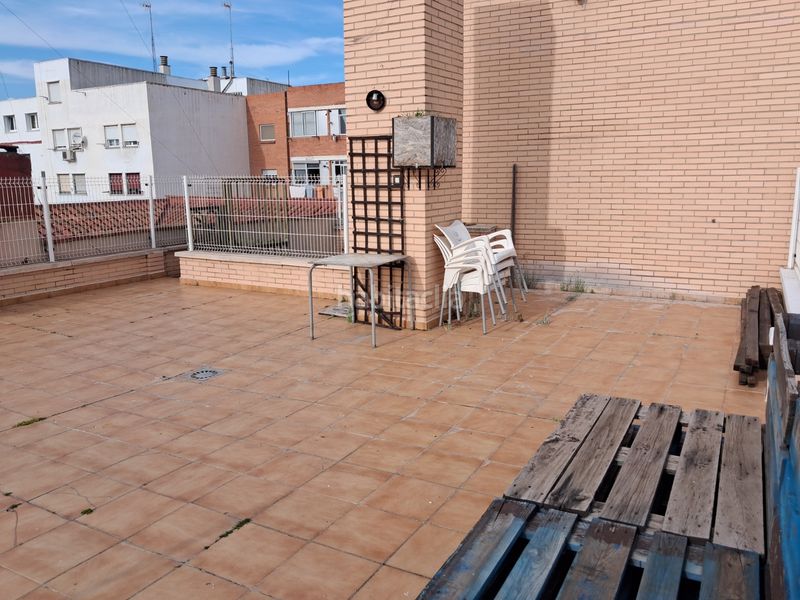 Foto aff18220-10af-4c17-ab85-71e6c2bcc4a6. Lloguer àtic amb calefacció aparcament a Las Delicias Zaragoza