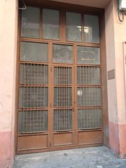 Business premise in Calle de daroca 17
