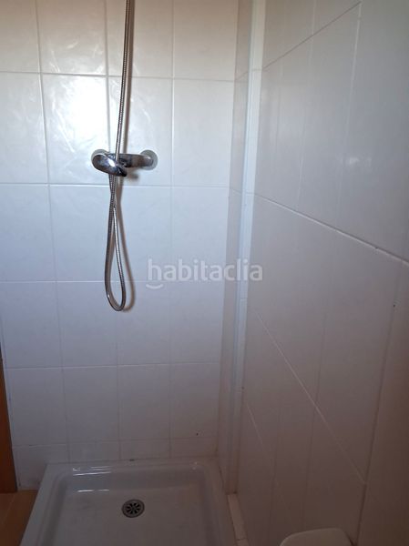Foto 7035b06b-eec9-4393-a8e9-d4b3b5f14dd5. Dúplex amb calefacció aparcament a Muela (La)