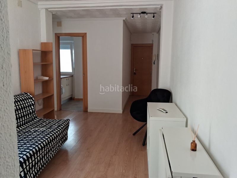 Foto c8fd4d22-9421-4e45-9bf2-7e2571440fd3. Apartament amb calefacció a Las Delicias Zaragoza