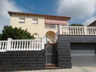 Haus in Castellet i la Gornal. Ideal 2 familias
