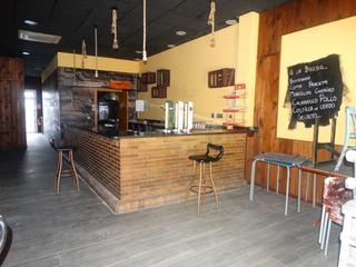 Local commercial dans Nucli Antic. Bar restaurante