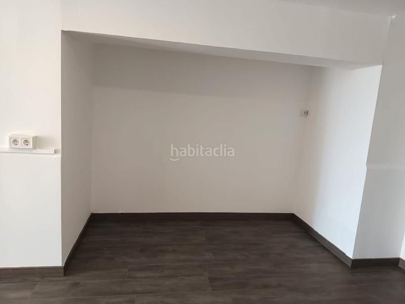 Foto 63a46980-70d1-409d-9a1b-bfc090b77874. Geschäftsraum in carrer empar nadal 14 in Nucli Antic Cunit