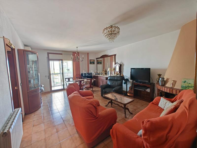 Foto 8f937ee7-6b75-437f-9ec3-ba57ff660720. Pis amb xemeneia a Nucli Antic Cunit