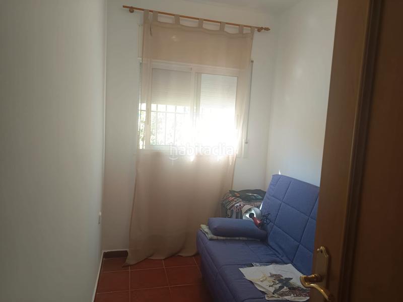 Foto 3226c31c-be3c-45c4-a803-b3d01d986831. Casa amb xemeneia piscina a costa Cunit - els jardins - els rosers Cunit