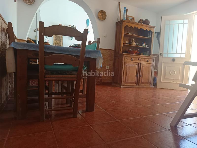 Foto 4dffa056-580e-4ca5-83a8-f5e1582d3af4. Casa amb xemeneia piscina a costa Cunit - els jardins - els rosers Cunit