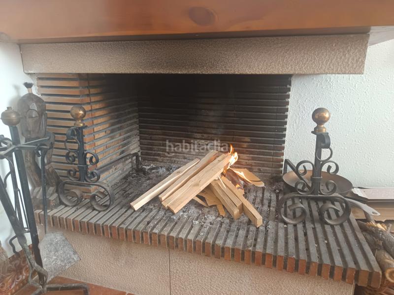 Foto 4ea9b72a-7a1a-4ccf-bd2f-087233924a97. Casa amb xemeneia piscina a costa Cunit - els jardins - els rosers Cunit