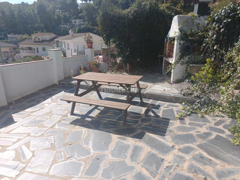 Foto 797f07f8-8d89-4c7f-8930-6913f46ef6ae. Casa amb xemeneia piscina a costa Cunit - els jardins - els rosers Cunit