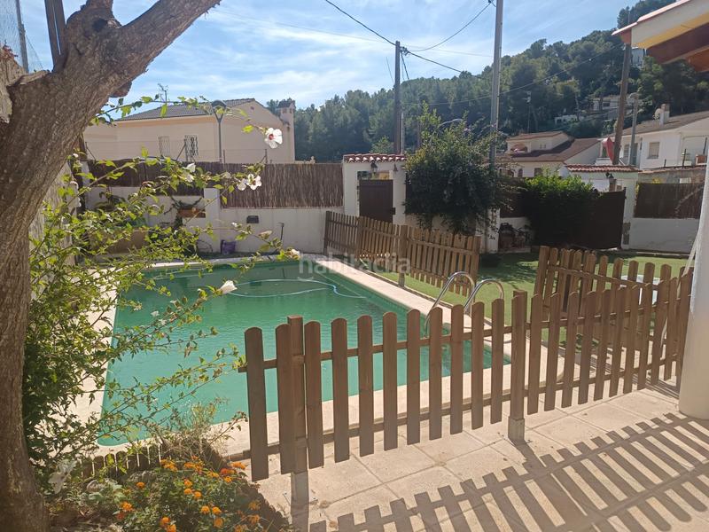 Foto 9ea9786c-4a9d-48c7-bf6e-d220d840fbda. Casa amb xemeneia piscina a costa Cunit - els jardins - els rosers Cunit