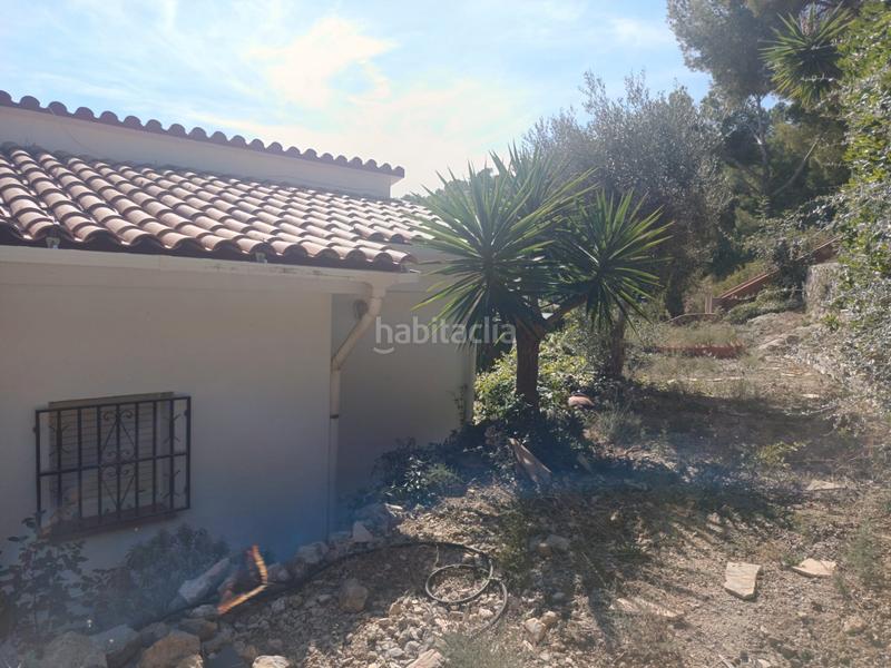 Foto a8b56cd1-4ad9-492e-b604-fb679065a5a1. Casa amb xemeneia piscina a costa Cunit - els jardins - els rosers Cunit