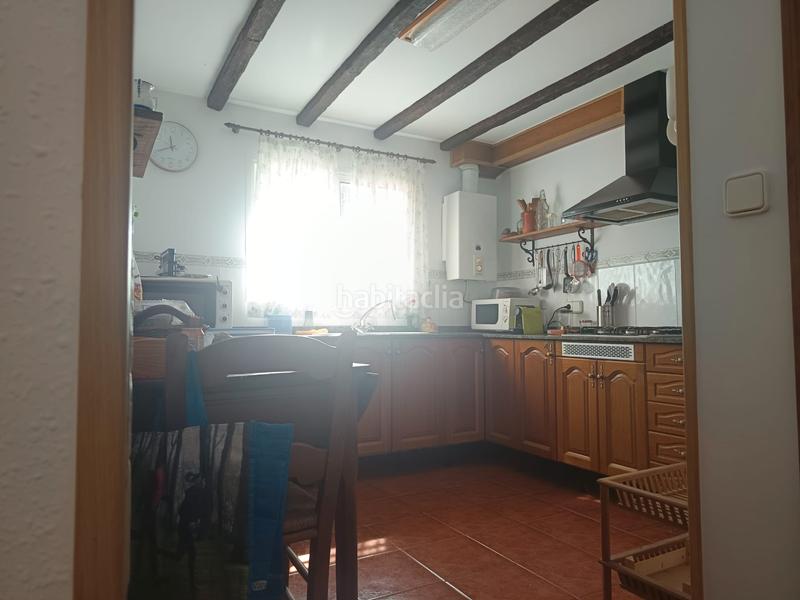 Foto b43178fd-fe56-4181-b91f-549e527b1779. Casa amb xemeneia piscina a costa Cunit - els jardins - els rosers Cunit