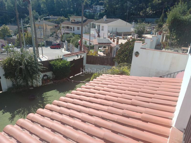 Foto c17c7c54-943c-4092-b3cf-c262fee905b2. Casa amb xemeneia piscina a costa Cunit - els jardins - els rosers Cunit