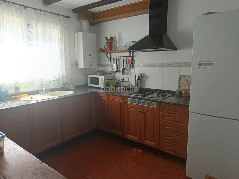 Foto c8684eb7-cdb2-4375-9b8c-9f20e1f312d8. Casa amb xemeneia piscina a costa Cunit - els jardins - els rosers Cunit