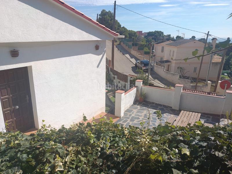 Foto e3659de1-5d34-4234-9c4f-177b688fea1d. Casa amb xemeneia piscina a costa Cunit - els jardins - els rosers Cunit