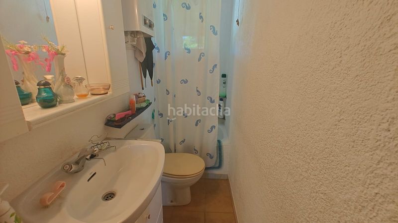 Foto 5a0b1065-118a-4184-a964-a5f884c73ab7. Casa amb aparcament piscina a costa Cunit - els jardins - els rosers Cunit