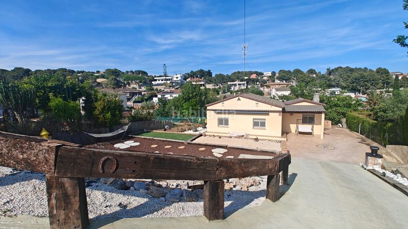 Foto 5ce68abe-b2ae-4c54-bf6b-f97153462796. Casa amb aparcament a costa Cunit - els jardins - els rosers Cunit